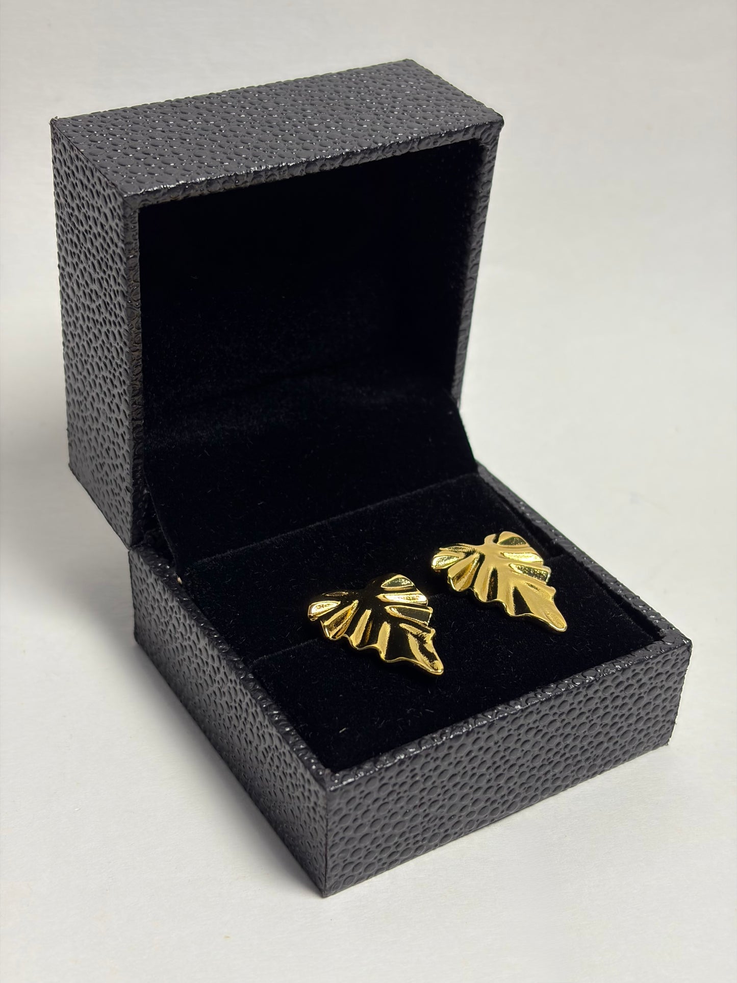 Botanical leaf earrings