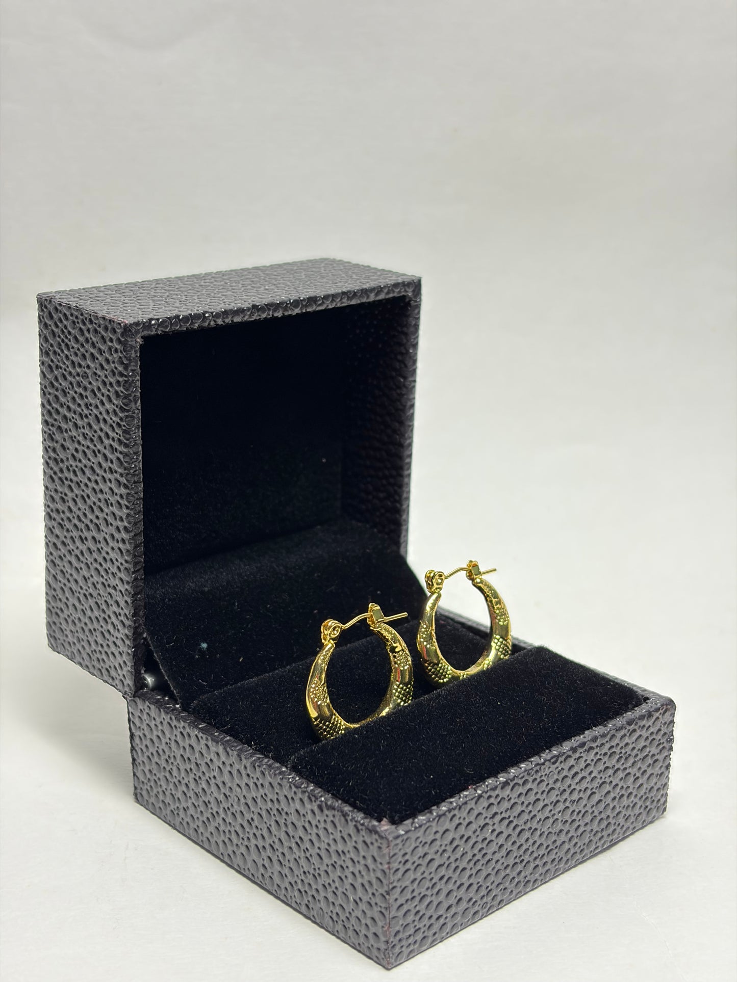 Snake hoops