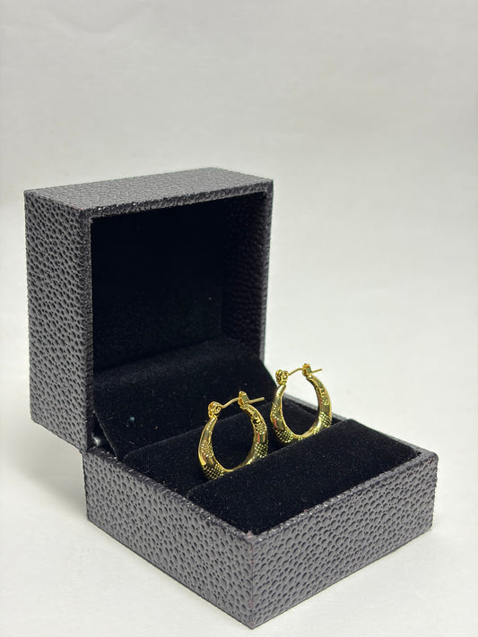 Snake hoops