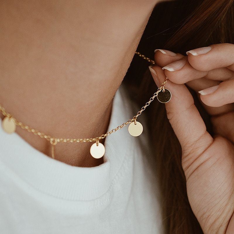 Round charm necklace